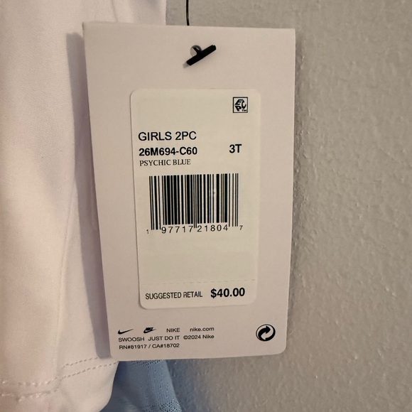Nike Girls' White and Blue 2-Piece Set - Picture 2 of 4